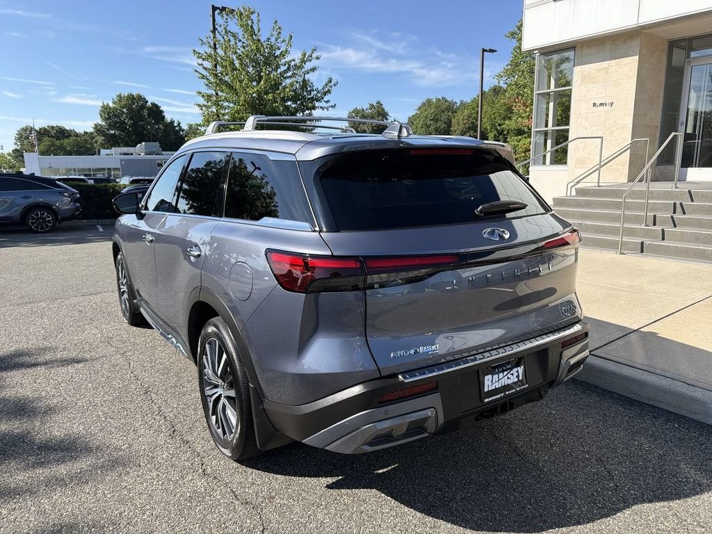 Certified Used 2023 Blue INFINITI Sensory image 6