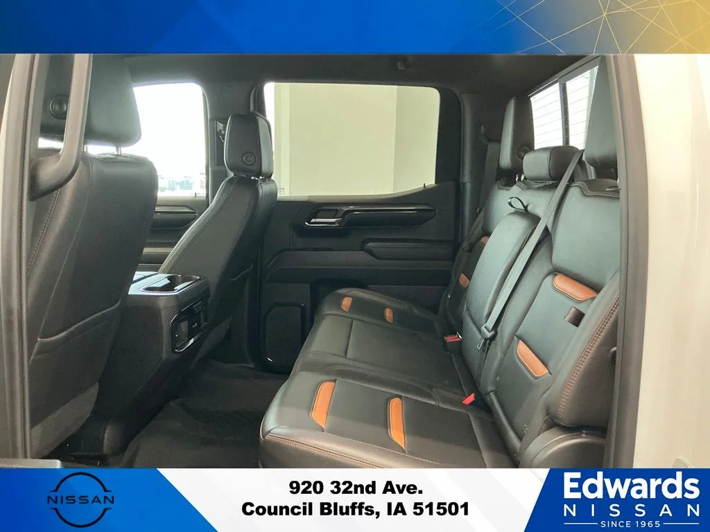 Used 2023 White GMC AT4 image 13