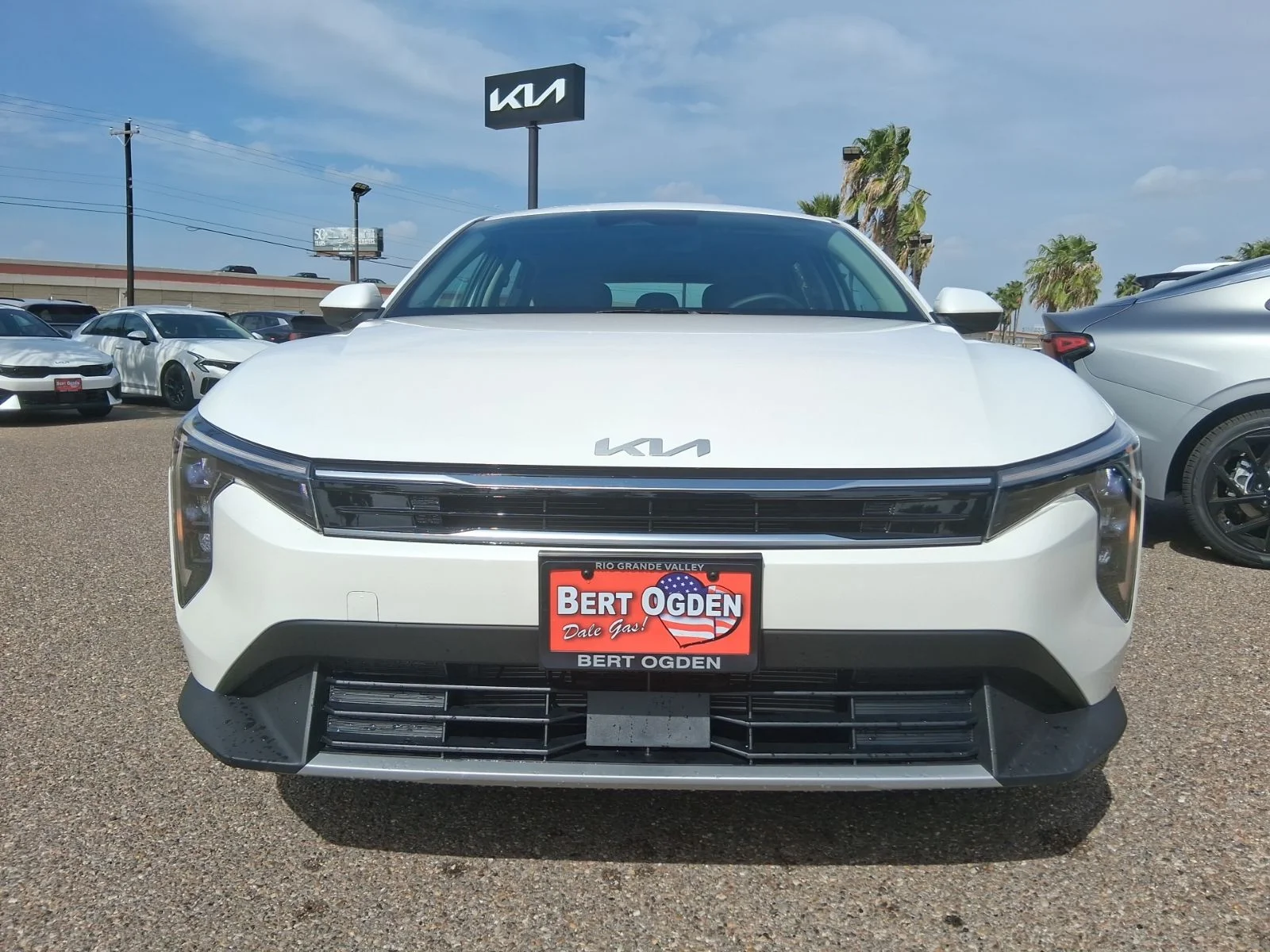 New 2026 White Kia EX image 2