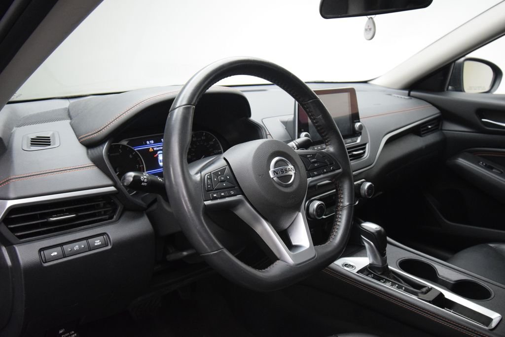 Used 2022 Black Nissan 2.5 SR image 10