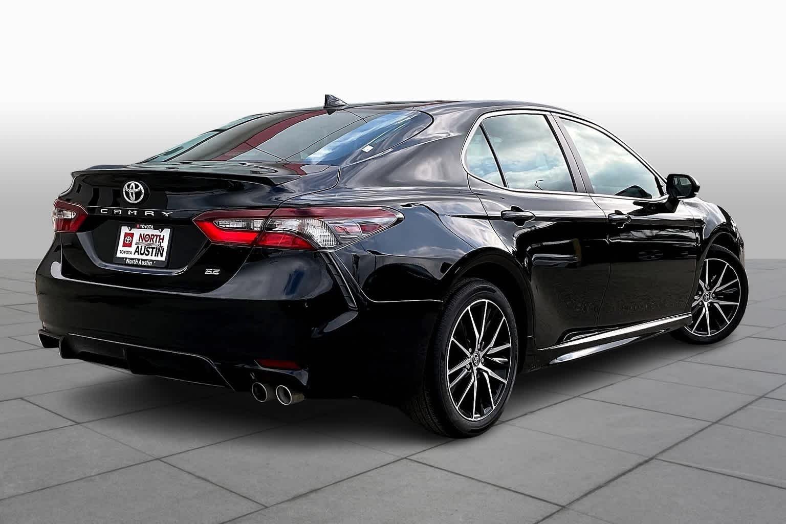 Used 2021 Midnight Black Metallic Toyota SE image 12