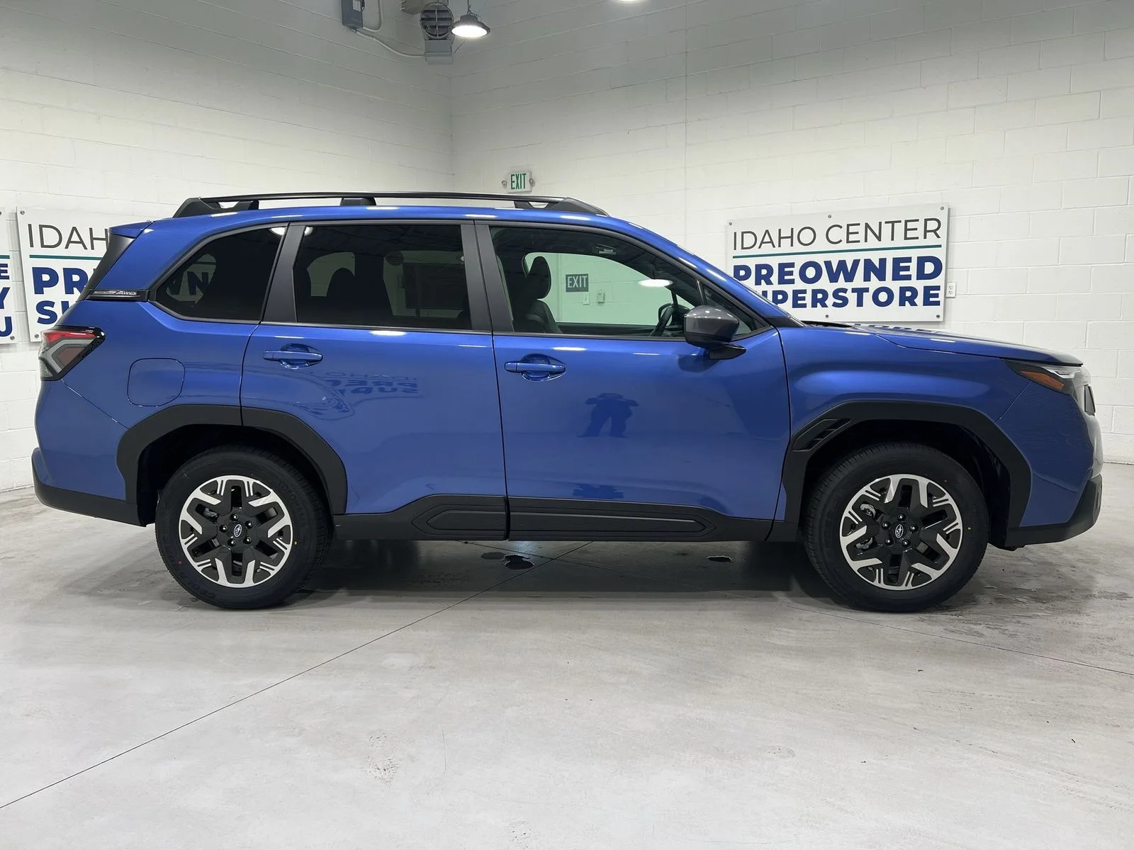 New 2026 DAYBREAK BLUE PEARL Subaru Premium image 9
