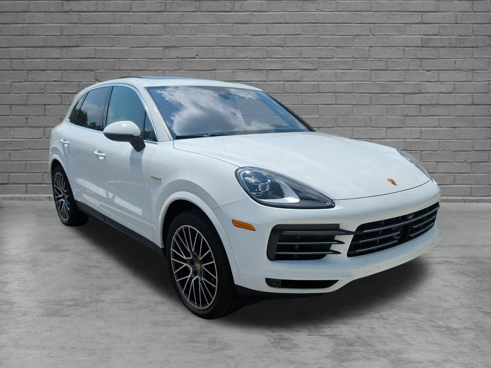Used 2023 Red Porsche  image 2