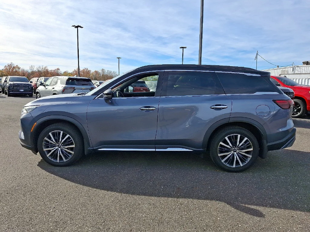 Used 2023 Blue INFINITI AUTOGRAPH AWD image 7