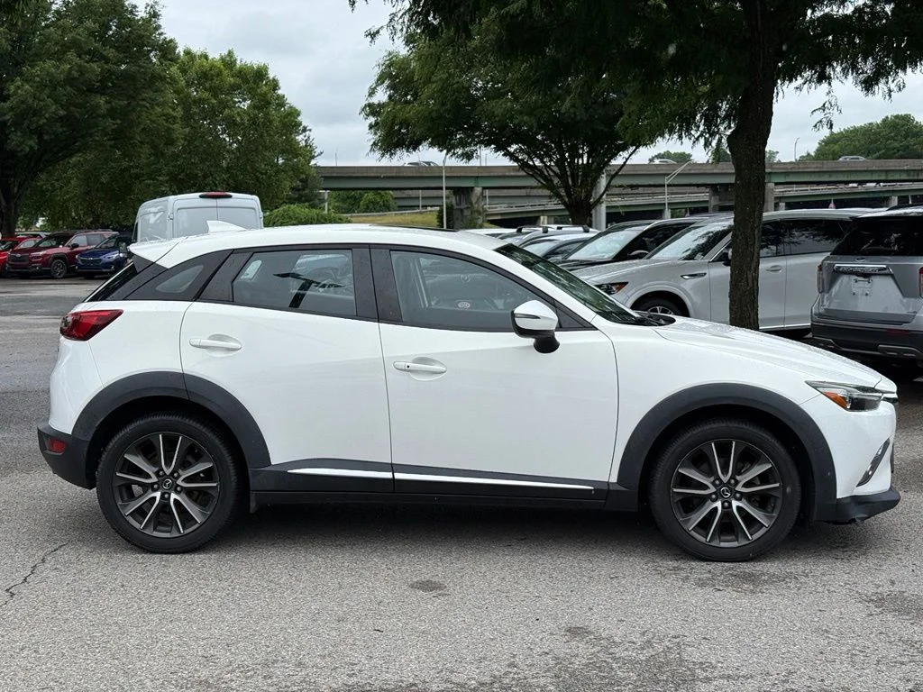 Used 2017 White Mazda Grand Touring image 11