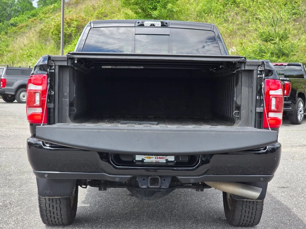 Used 2022 Black Ram Limited image 13