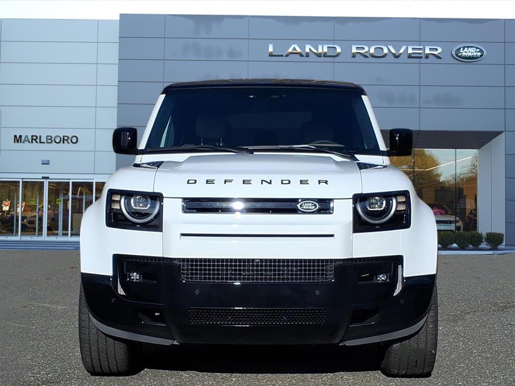 2026 Land Rover Defender V8 - Photo 8