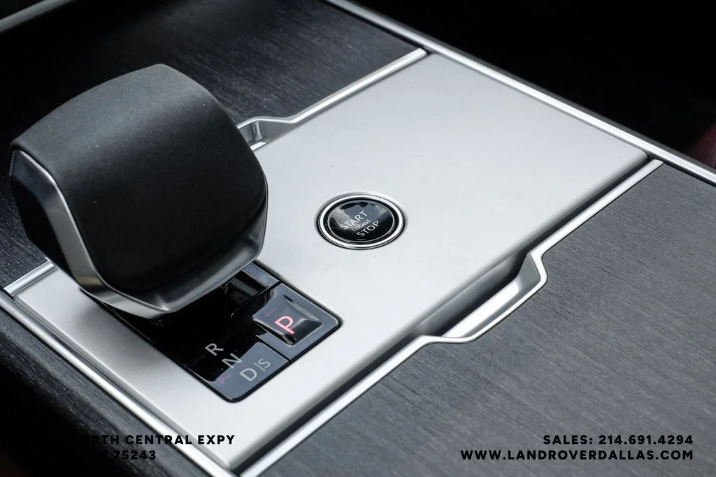 New 2026 Fuji White Land Rover SE image 24