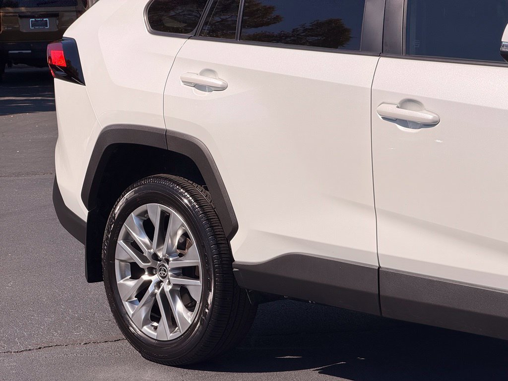 Certified Used 2025 Beige Toyota XLE Premium image 7