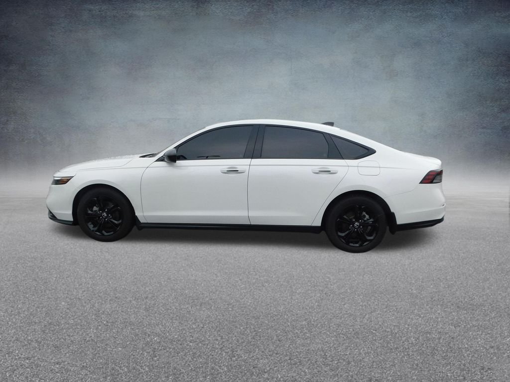 Used 2025 White Honda SE image 6