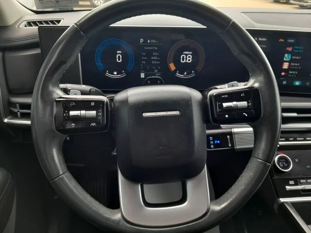 Used 2024 Green Hyundai SEL image 13
