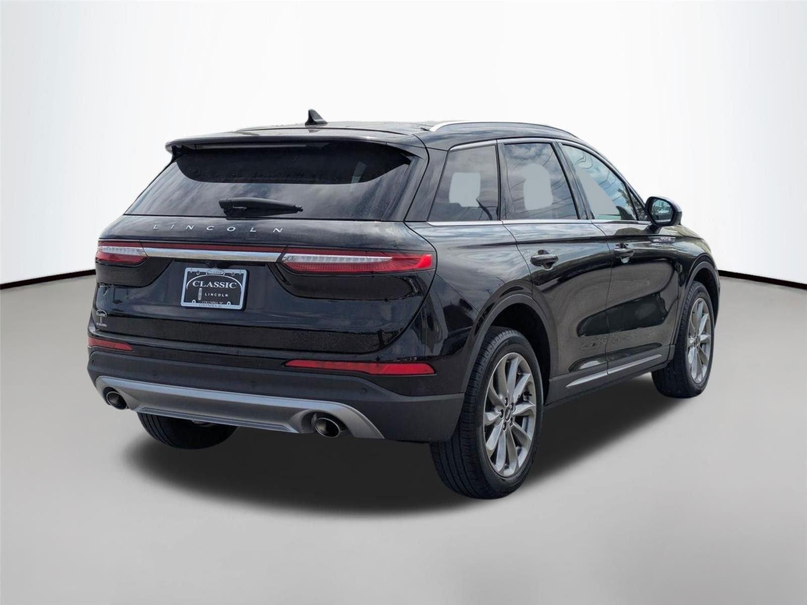 Used 2022 Infinite Black Metallic Clearcoat Lincoln Standard image 5
