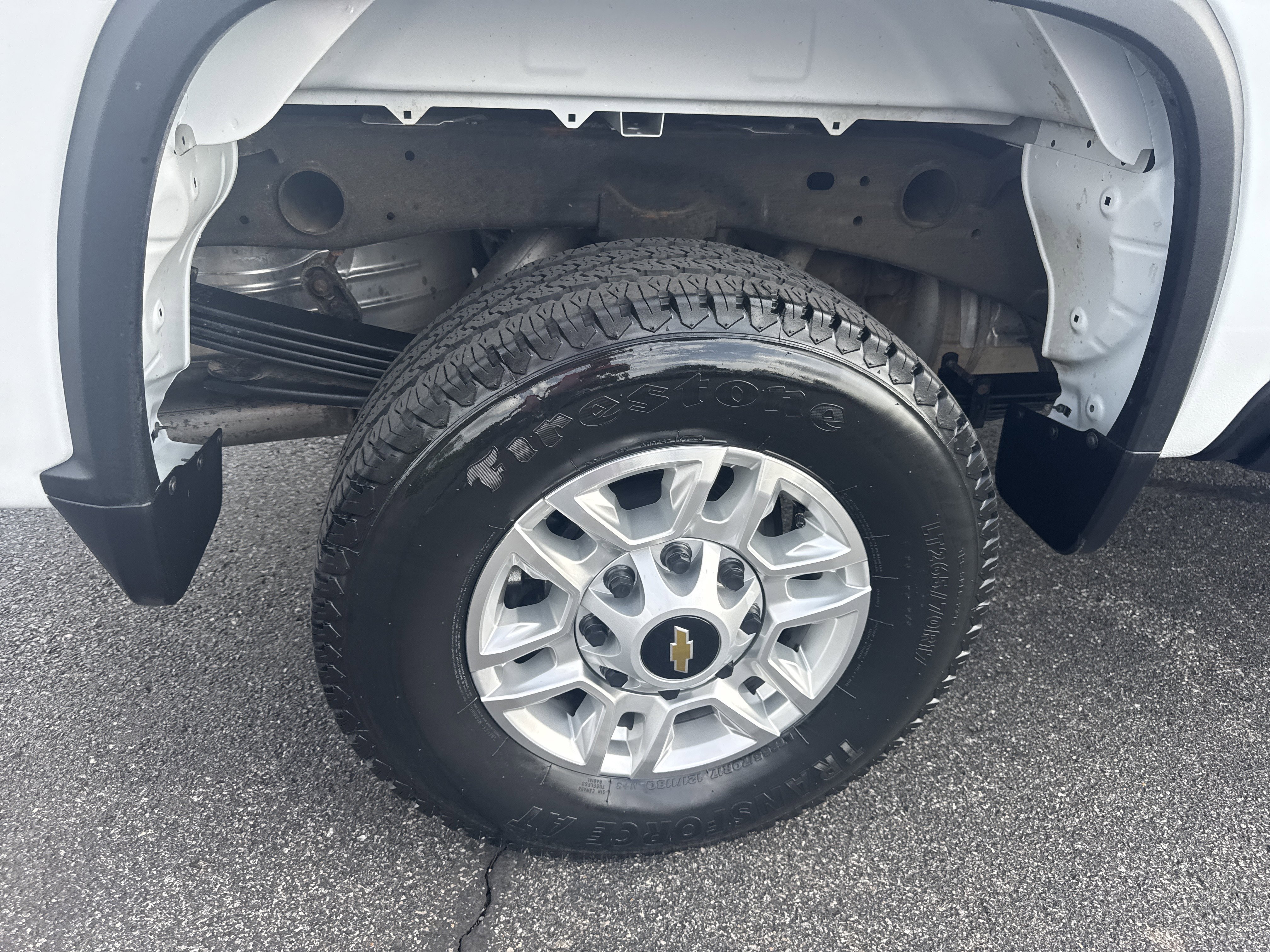 Used 2025 Summit White Chevrolet WT image 4