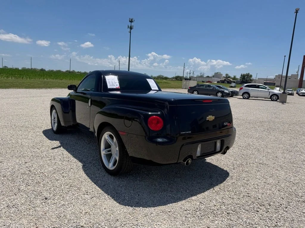 2003 Chevrolet SSR LS - Photo 5