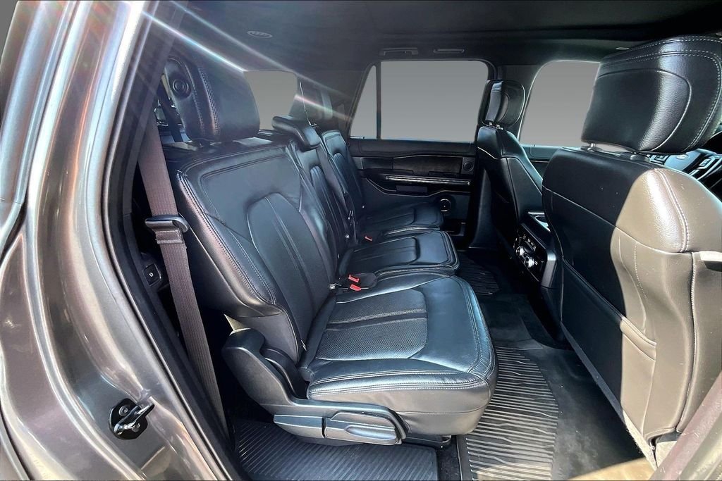 Used 2018 Magnetic Ford Limited image 16