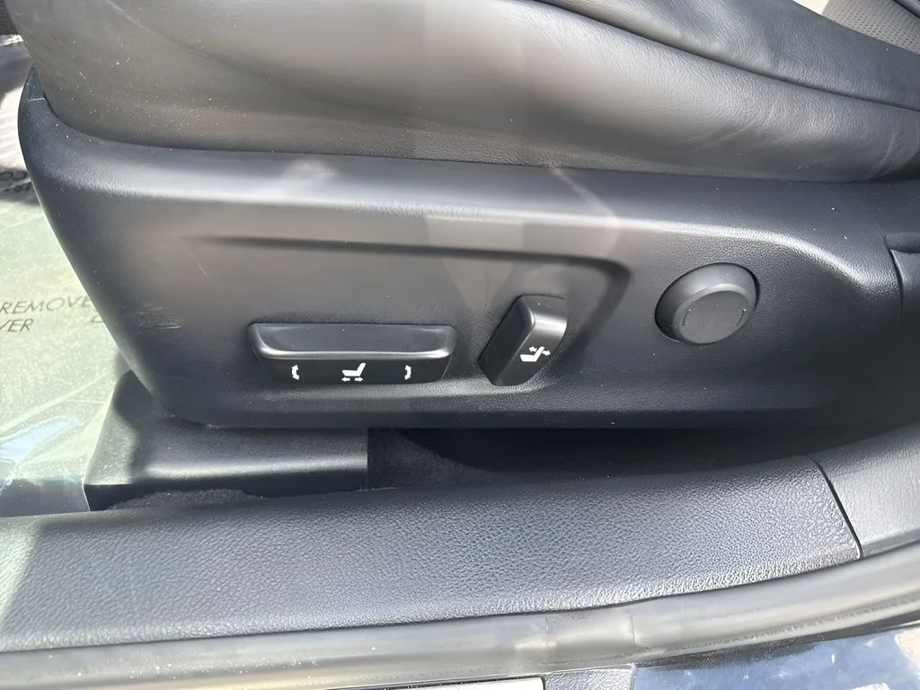 Used 2016 Black Lexus 200t image 10