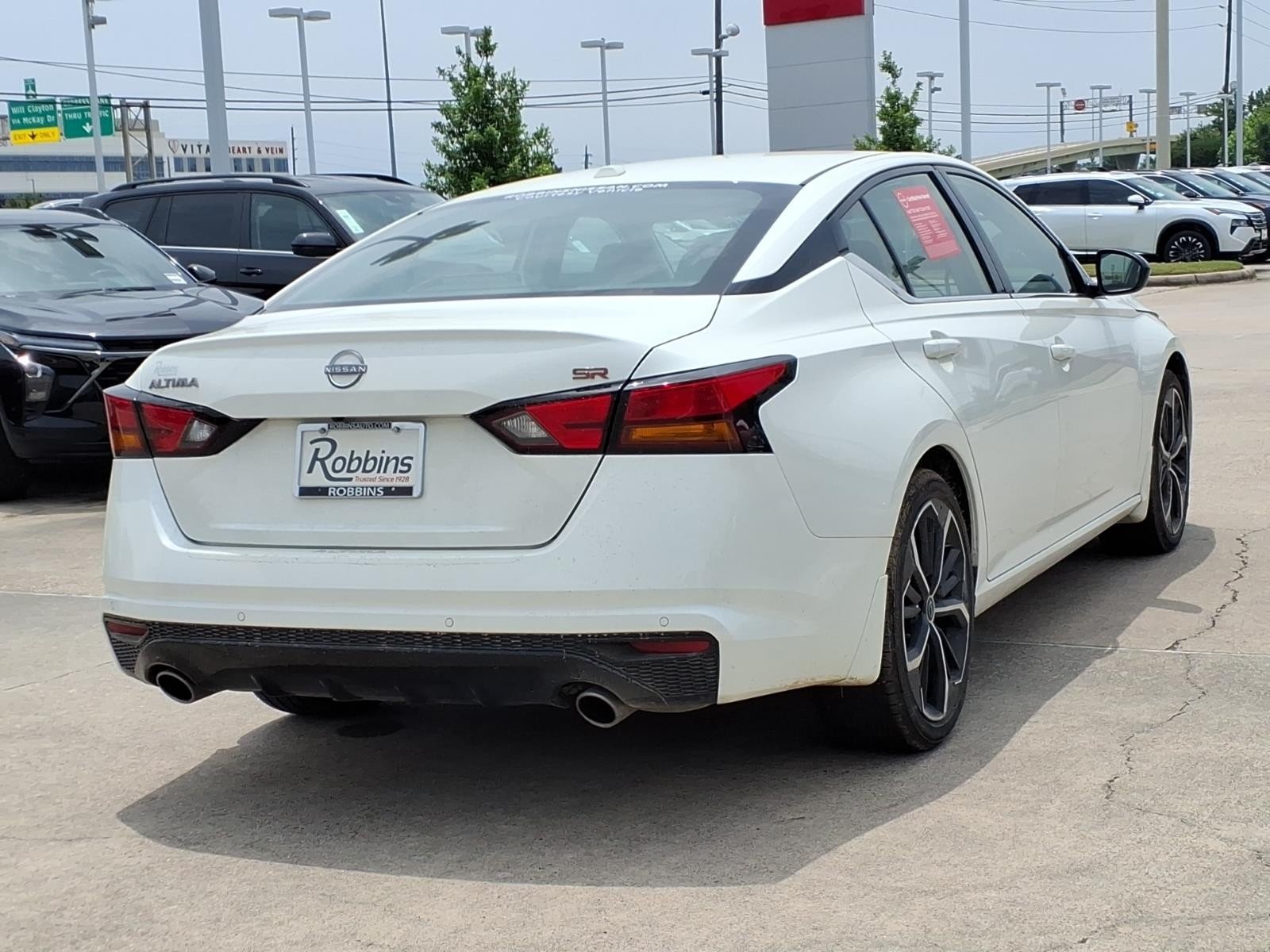 2025 Nissan Altima SR - 5