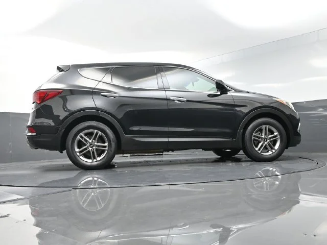 Used 2018 Black Hyundai 2.4 Base image 38