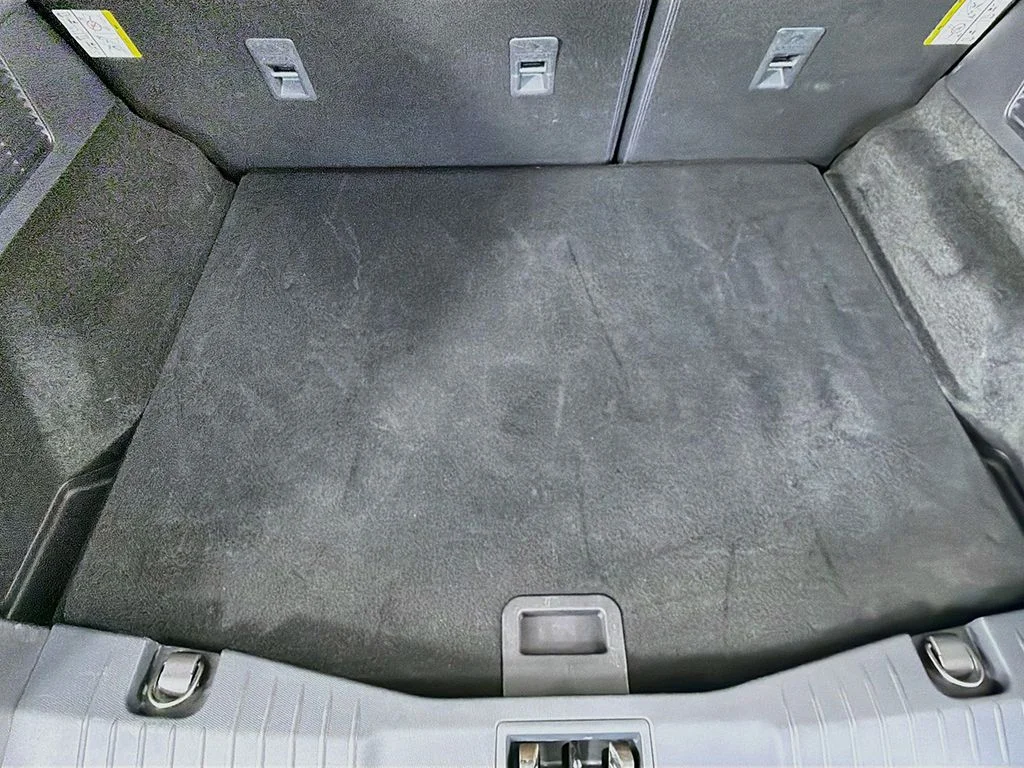 Used 2022 Ice Blue Ford Select image 17