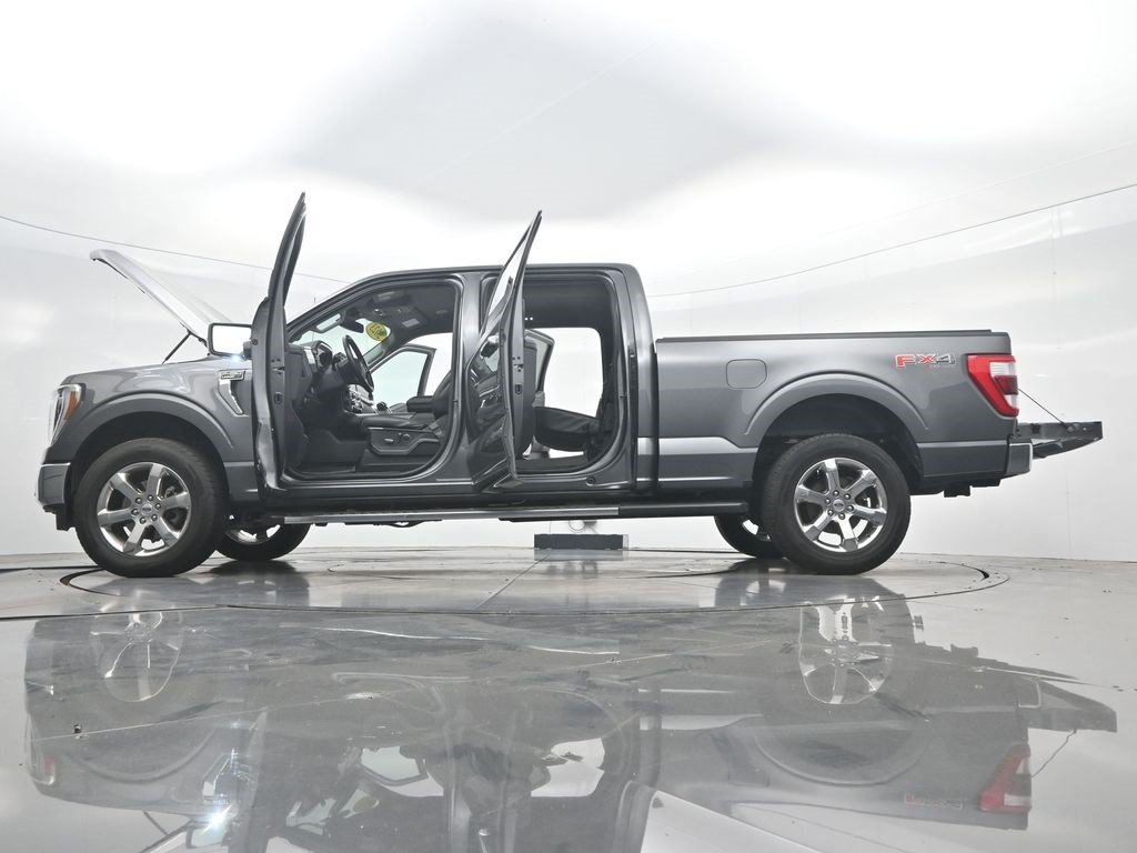 Used 2023 Gray Metallic Ford LARIAT image 45