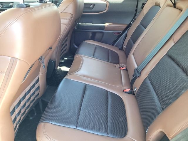 Used 2023 Green Ford Badlands image 13