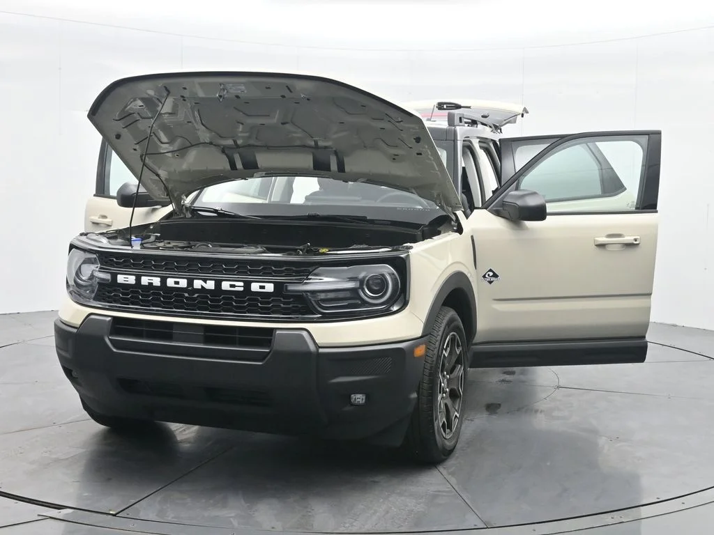 New 2025 Desert Sand Ford Outer Banks® image 36