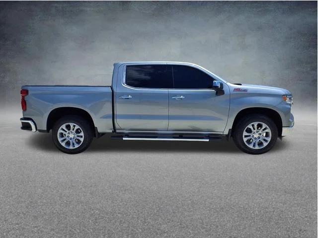 Used 2025 Gray Chevrolet LTZ image 9