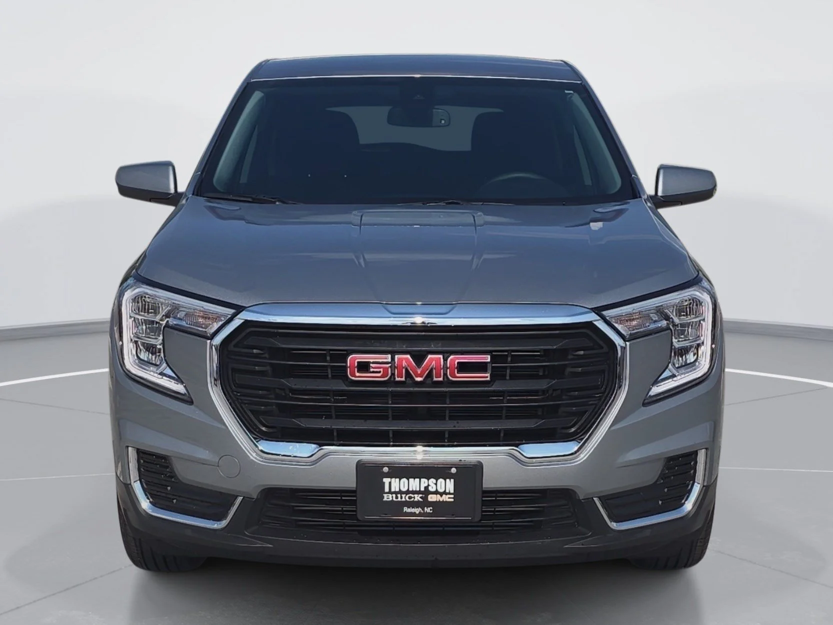 Used 2023 Sterling Metallic GMC SLE image 8