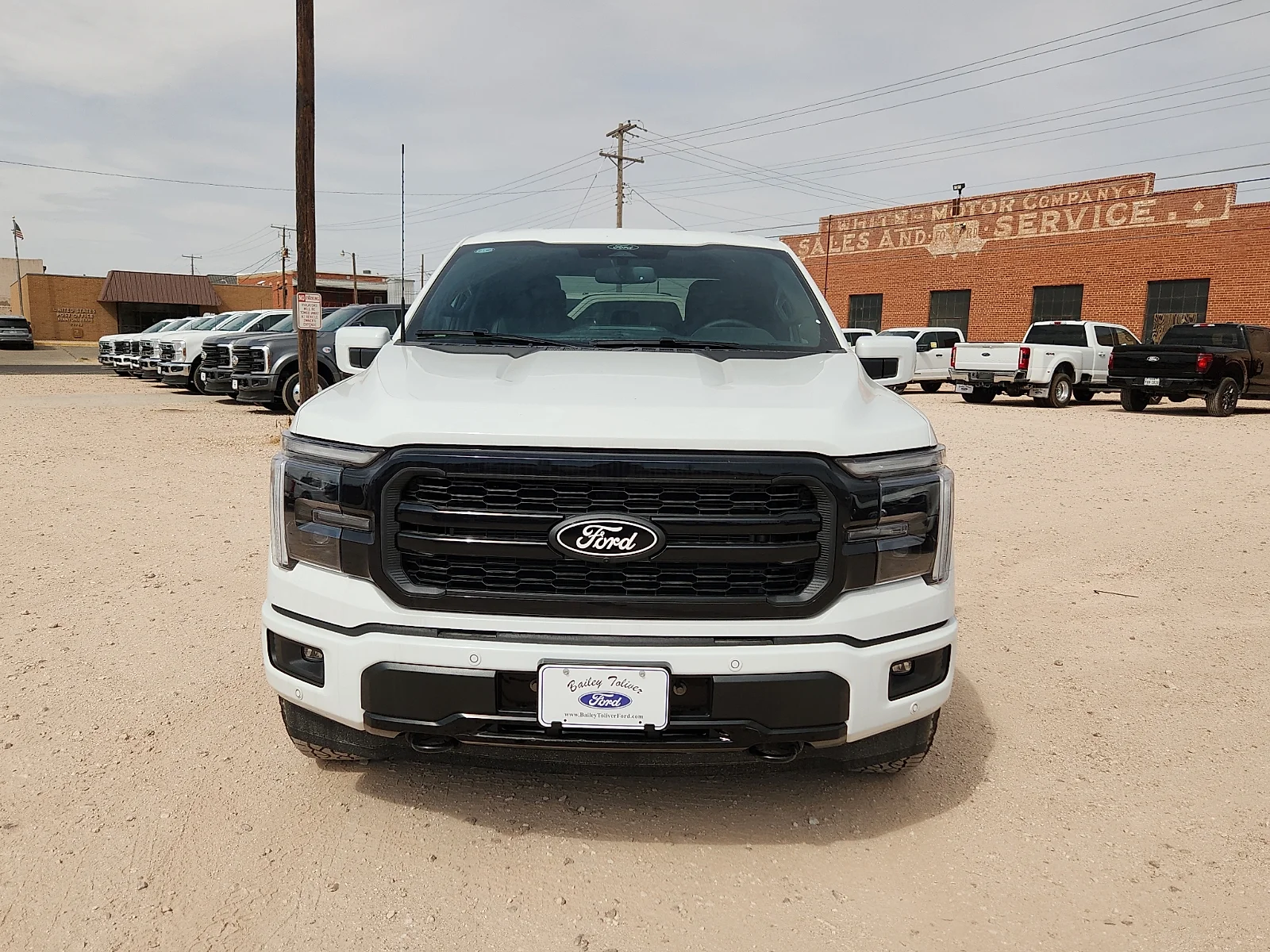 New 2026 Oxford White Ford Lariat image 2