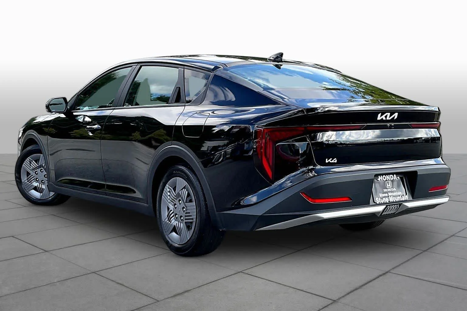 Used 2025 Aurora Black Pearl Kia LX image 12