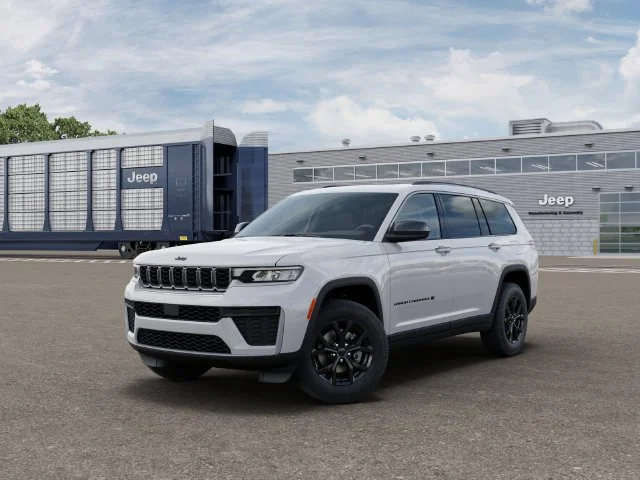 New 2026 White Jeep Altitude image 2
