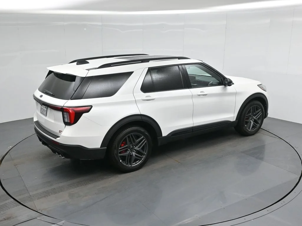 New 2026 Star White Metallic Tri-Coat Ford ST image 42