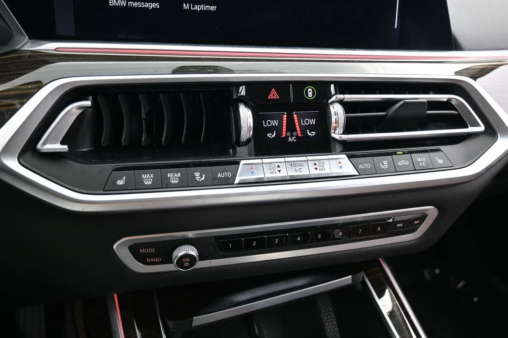 Used 2020 Mineral White Metallic BMW xDrive40i image 24