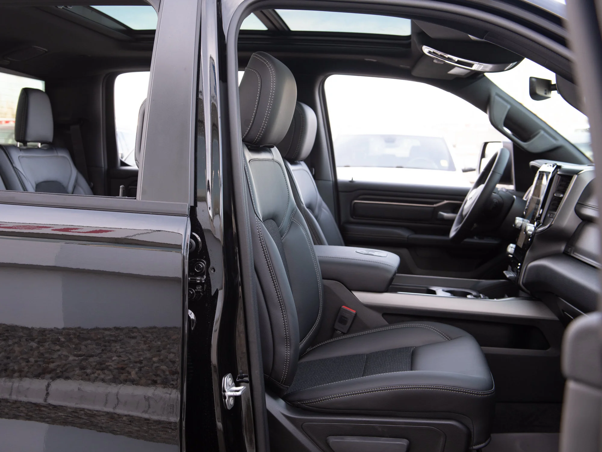 New 2026 Black RAM Sport* image 18