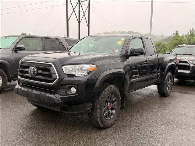 Used 2022 Midnight Black Metallic Toyota SR5 V6 image 3