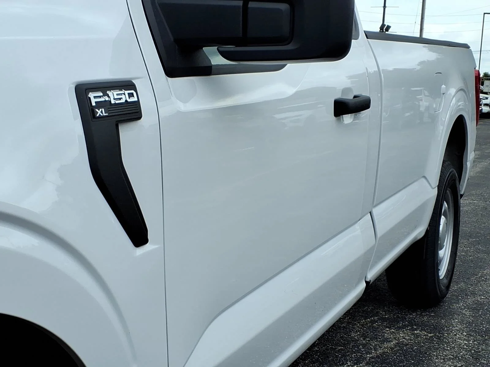 Used 2023 Oxford White Ford XL image 34