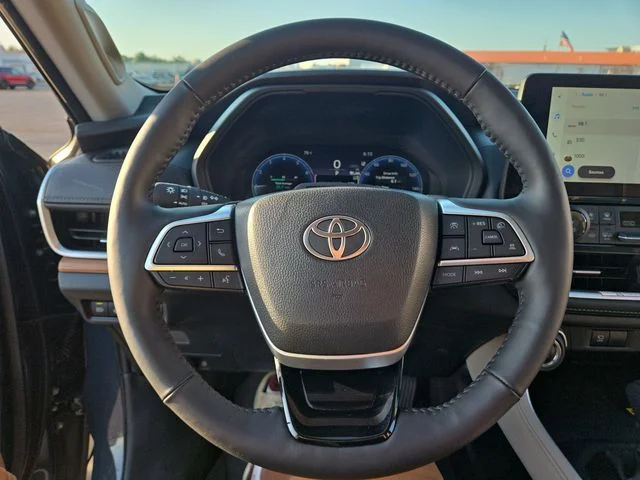 Used 2026 White Toyota Platinum image 14