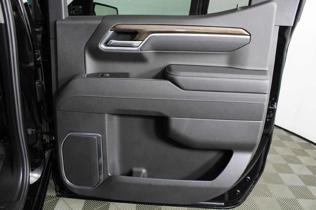 2026 Chevrolet Silverado 1500 LT - Photo 9