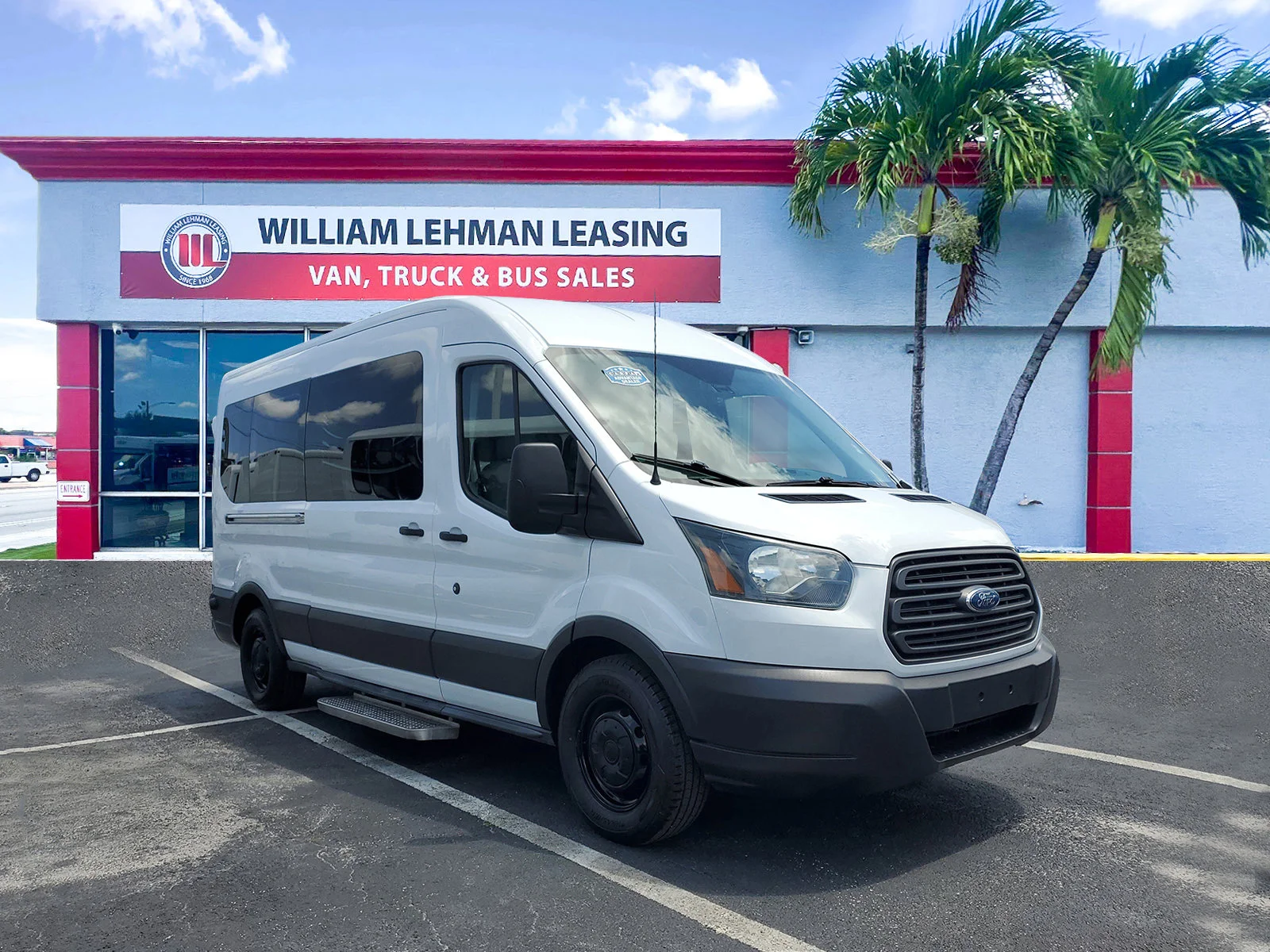 2015 Ford Transit XLT - Photo 4