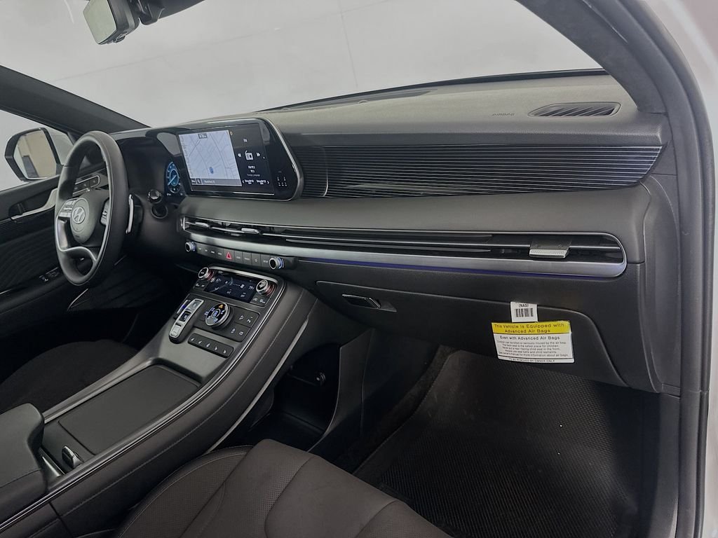 Used 2025 White Hyundai Calligraphy Night Edition image 30