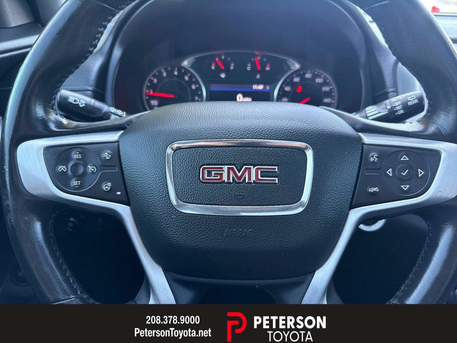 Used 2022 Black GMC SLT image 22