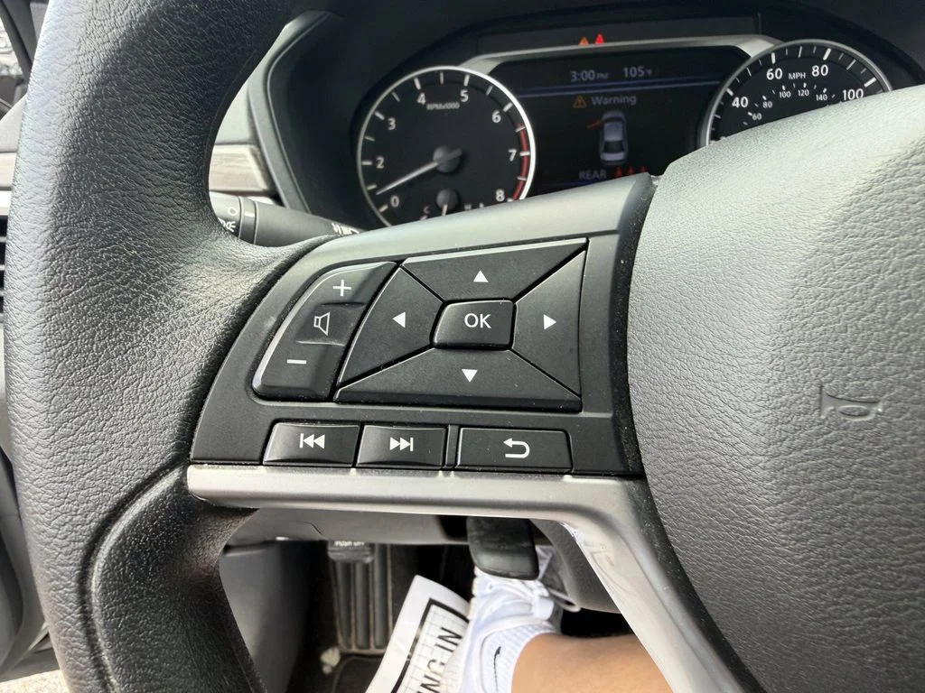 2025 Nissan Altima SV - Photo 17