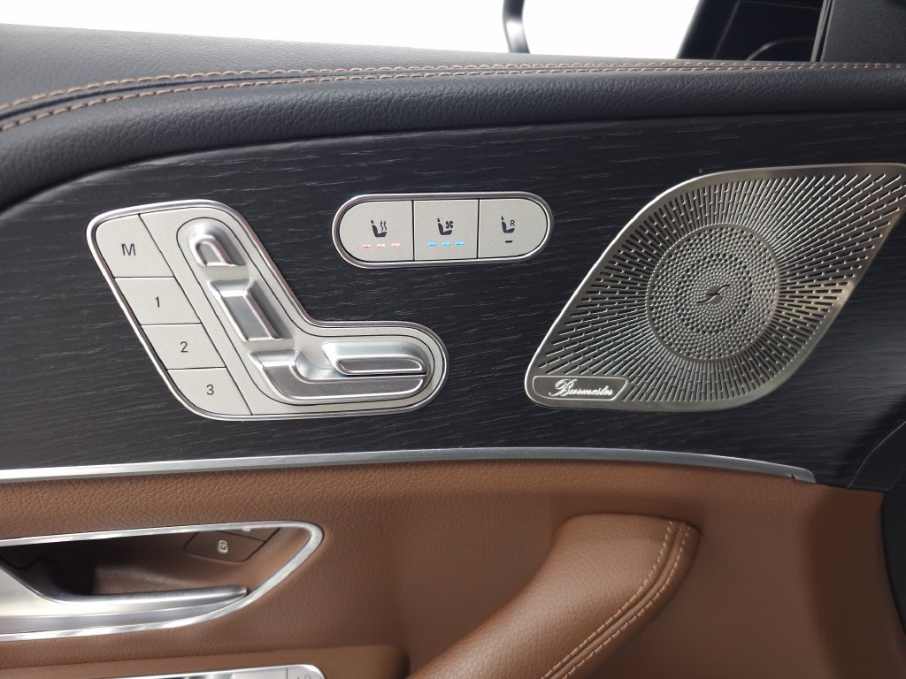 Used 2024  Mercedes-Benz GLS 580 image 16