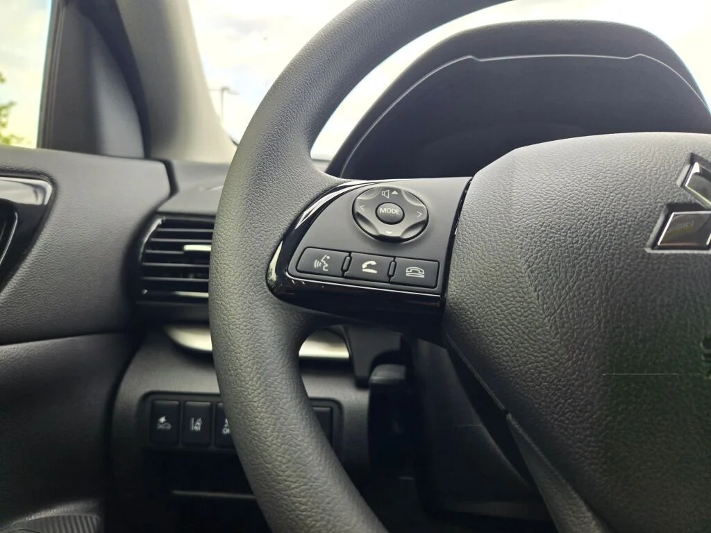 New 2026 Gray Mitsubishi ES image 25