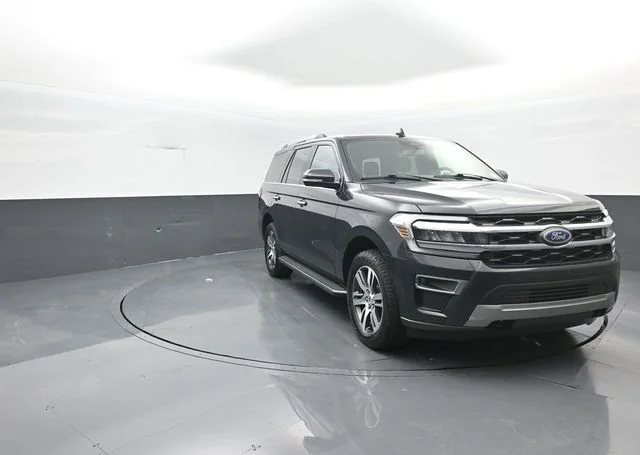 Used 2022 Gray Ford Limited image 2