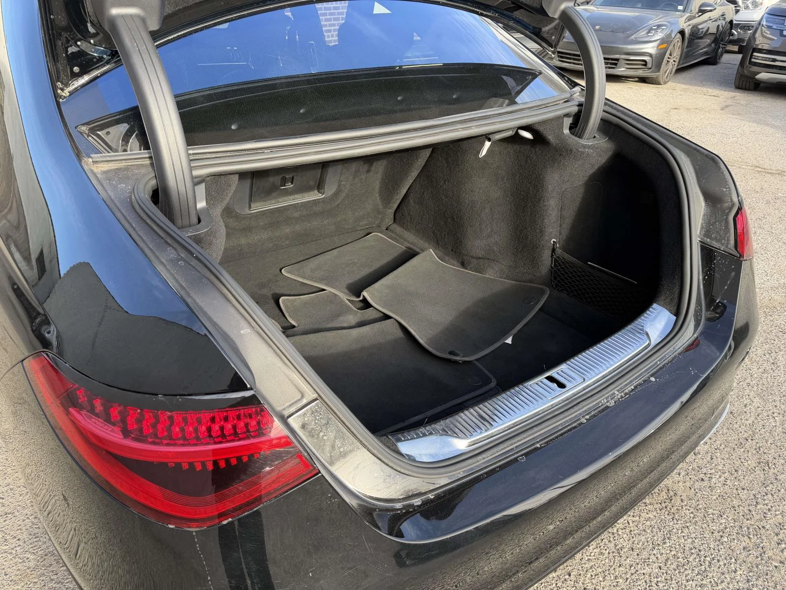 Used 2022  Mercedes-Benz S 500 image 20