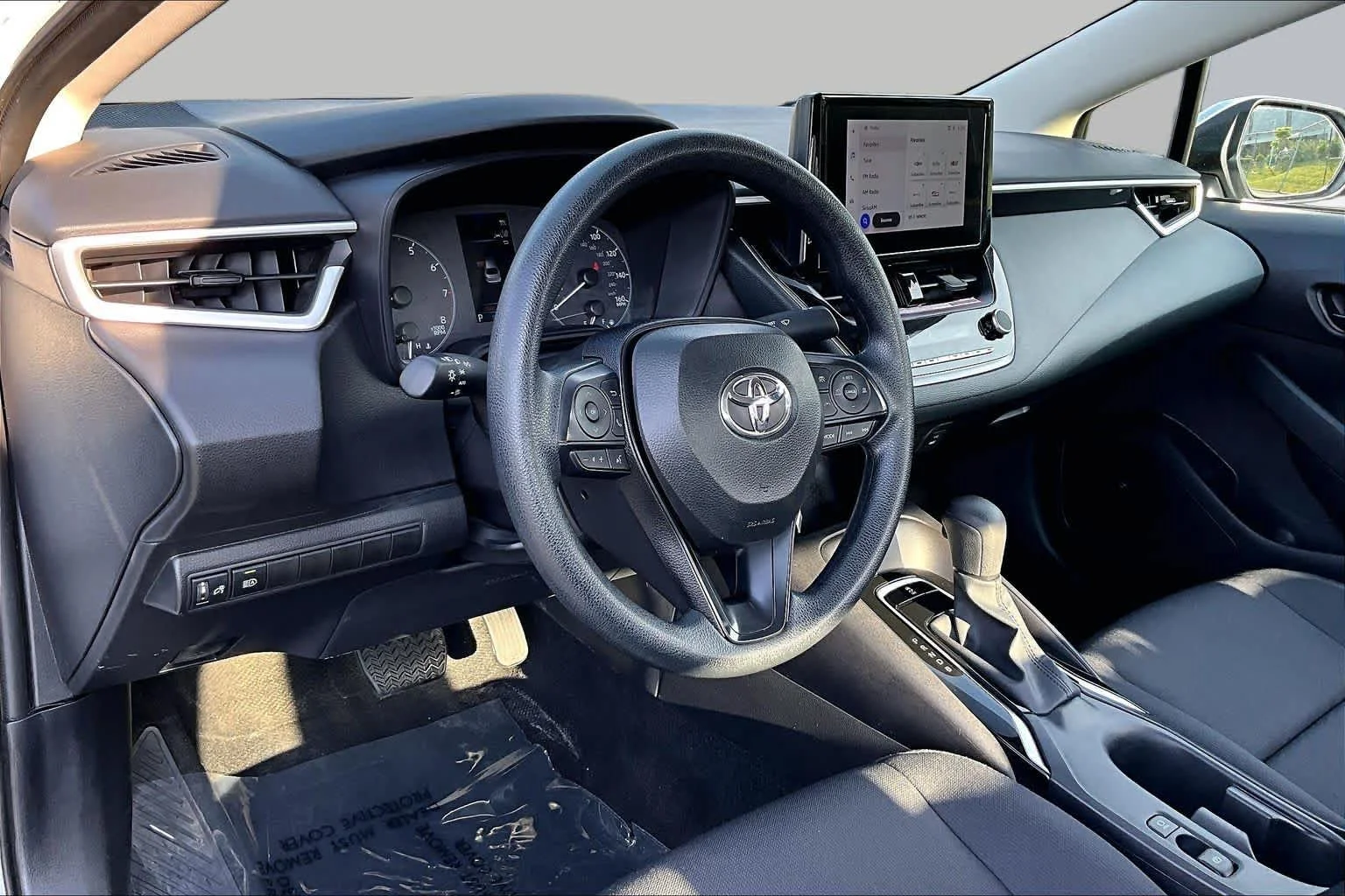 Used 2025 Wind Chill Pearl Toyota LE image 18