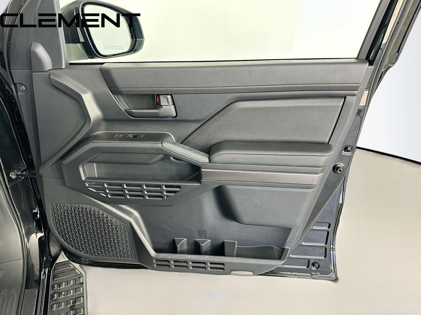 2025 Toyota 4Runner SR5 - Photo 34
