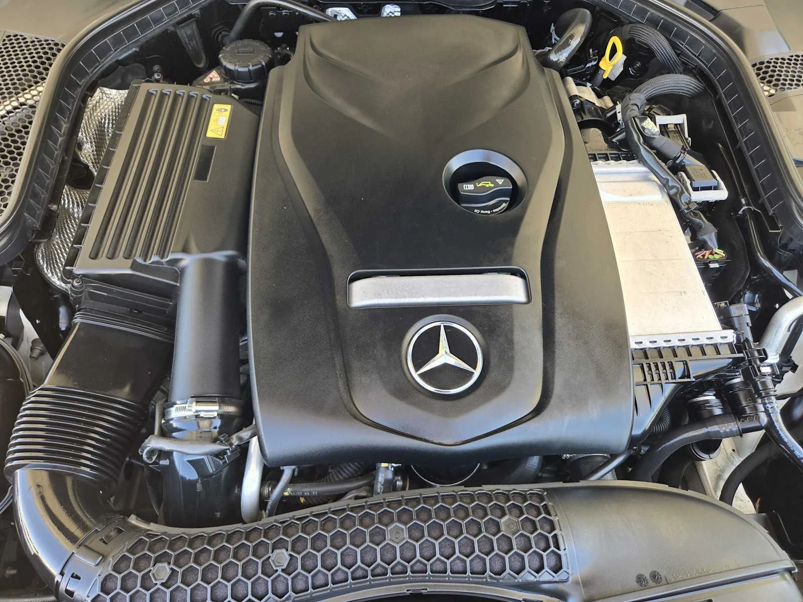 Used 2016 Polar White Mercedes-Benz C 300 image 23