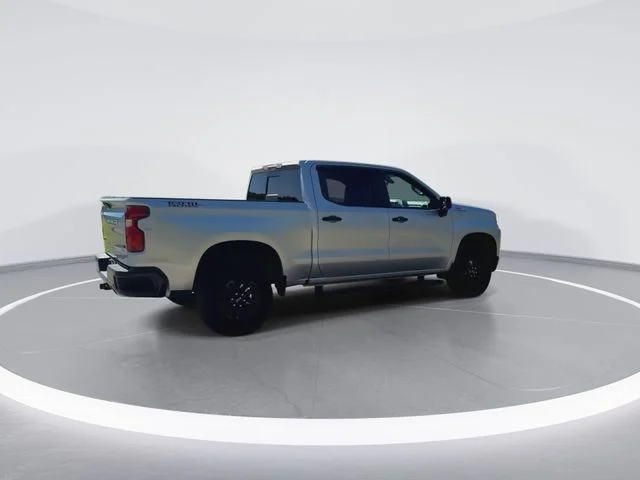 Used 2021 Silver Chevrolet LT Trail Boss image 11
